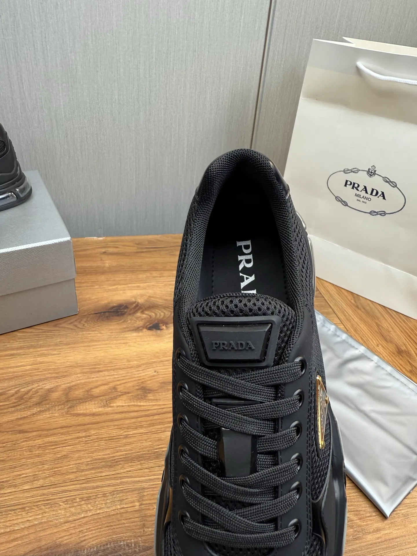 Men's shoes 💰660💰 [PRADA] Men's shoes are popular in the counter, high-quality shipments ✔️Official website synchronization, original imported cowhide with comfortable mesh + cowhide lining, 1⃣️:1⃣️reproduction, original factory air-cushioned original sole, 38-45